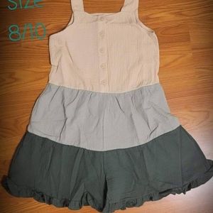 Kids clothing